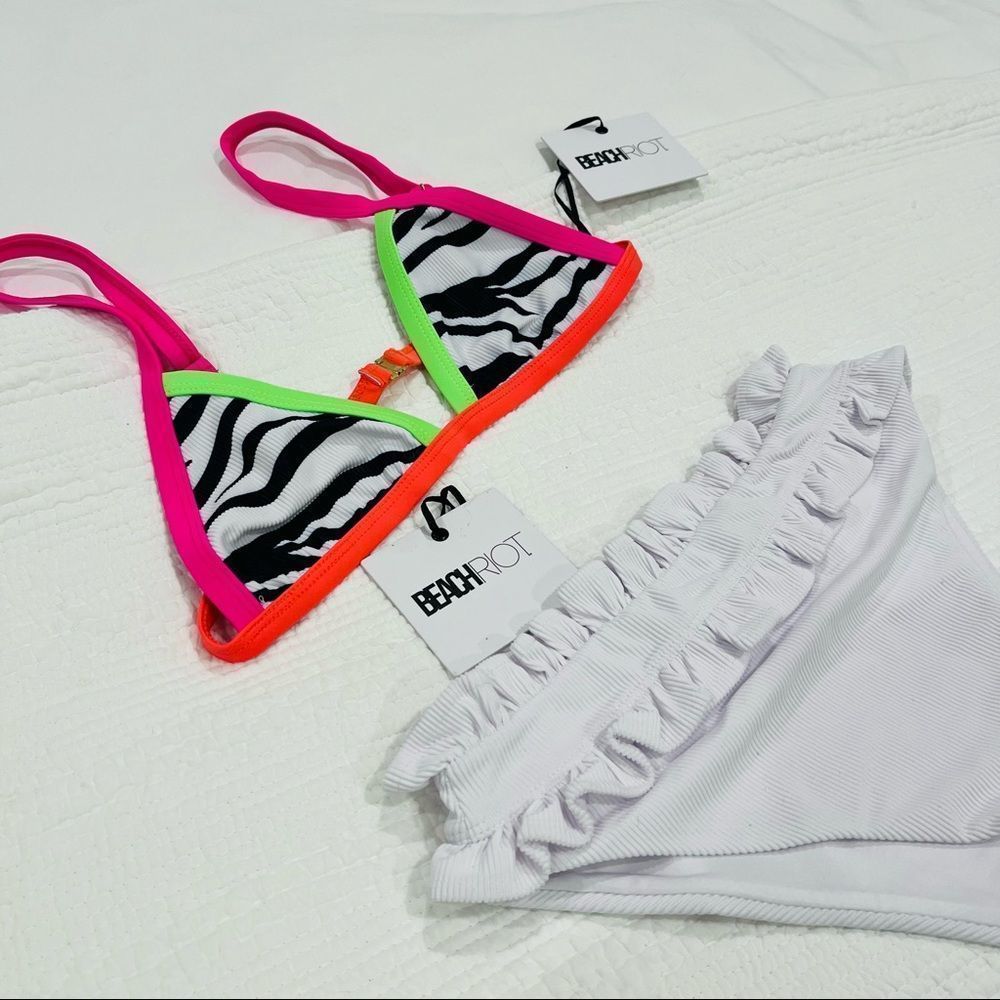 Beach Riot Bikini Small Neon - Picture 9 of 9